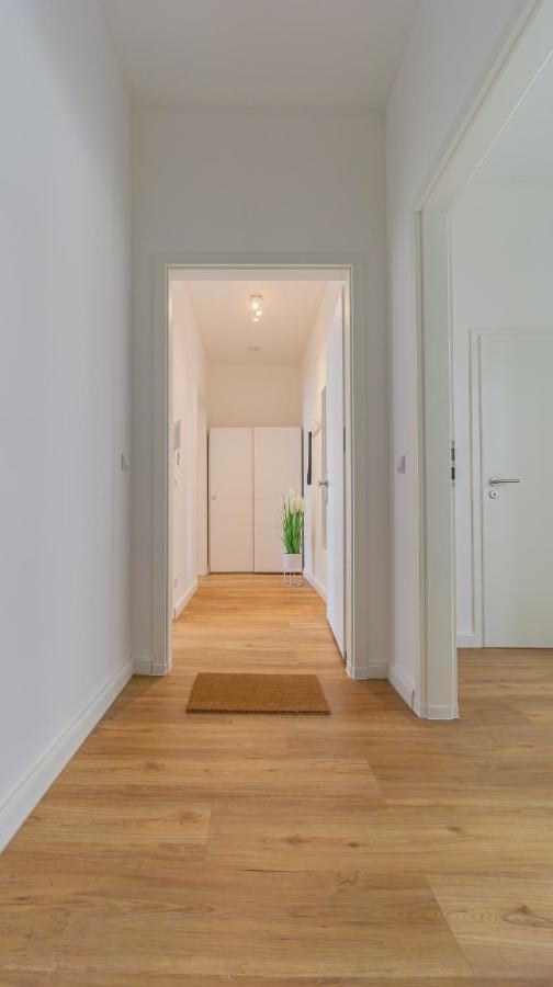 Modernes Apartment - Zentral, Ruhig, Wlan, Netflix, Kueche, Schreibtisch, Parkplatz, Waschtrockner Cottbus Luaran gambar
